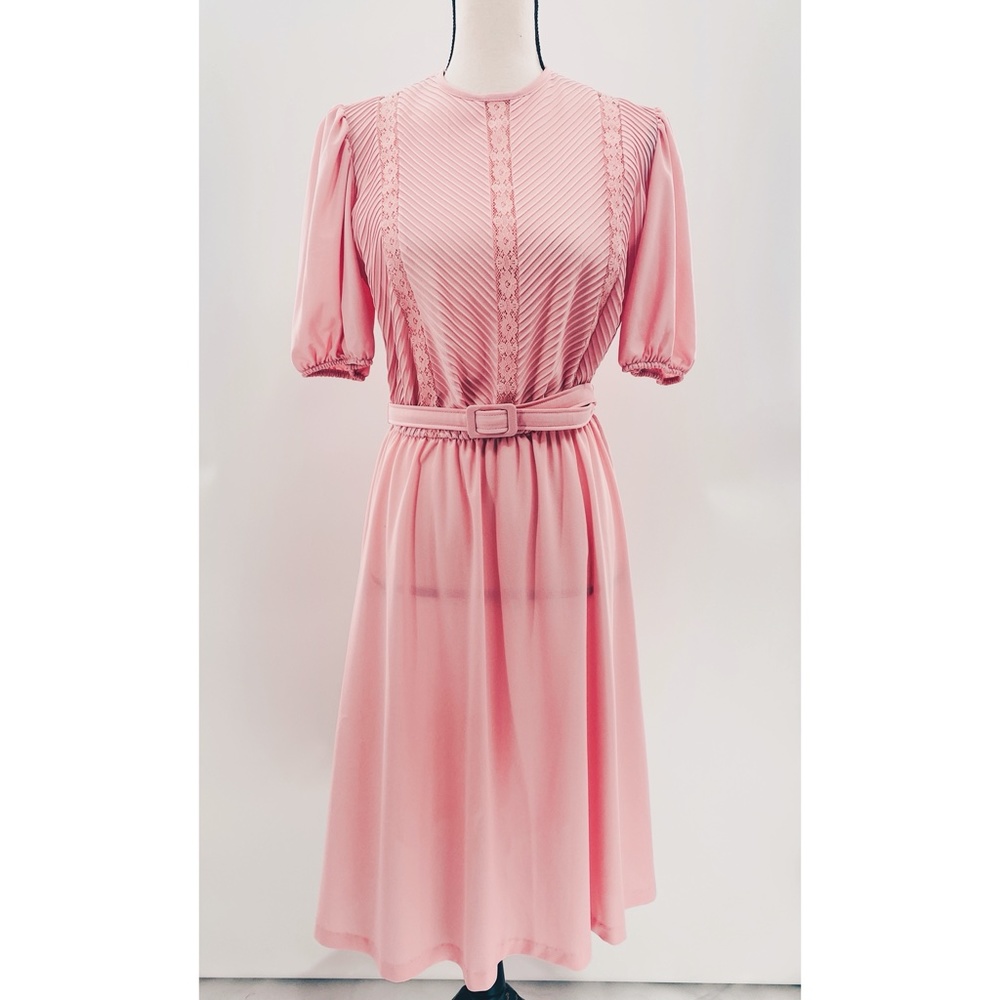 Cathy Sue Vintage‎ Dusty Pink 70's Lace Accents 3/4 Sleeves Below the Knee Dress